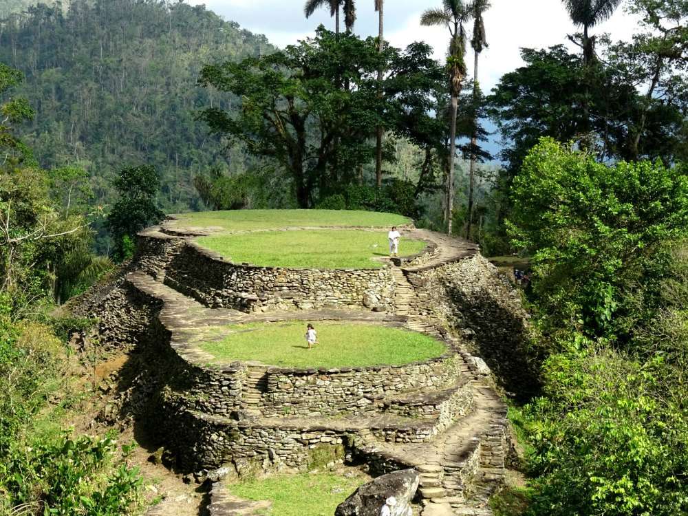 Onderneem een trektocht naar deze oude verwoeste stad midden in de Colombiaanse jungle van de Sierra Nevada en leer over de mysterieuze geschiedenis van de inheemse bevolking