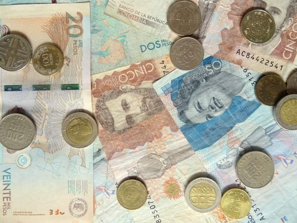 Colombian bills and coins