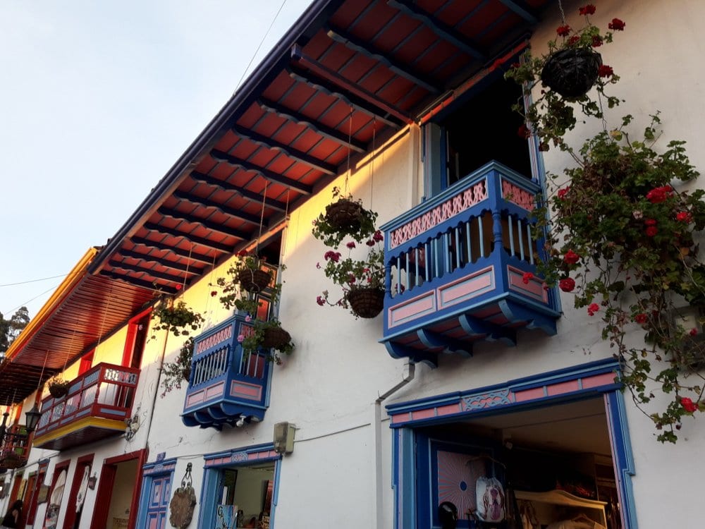 balconies on salento tour