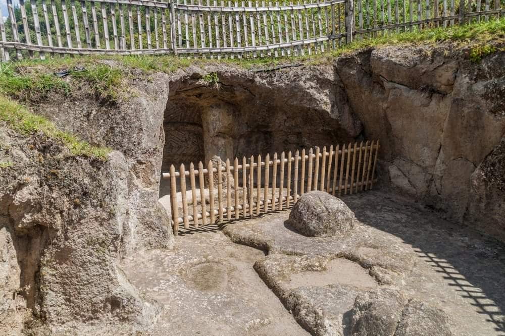 Archeological walking tour tierradentro